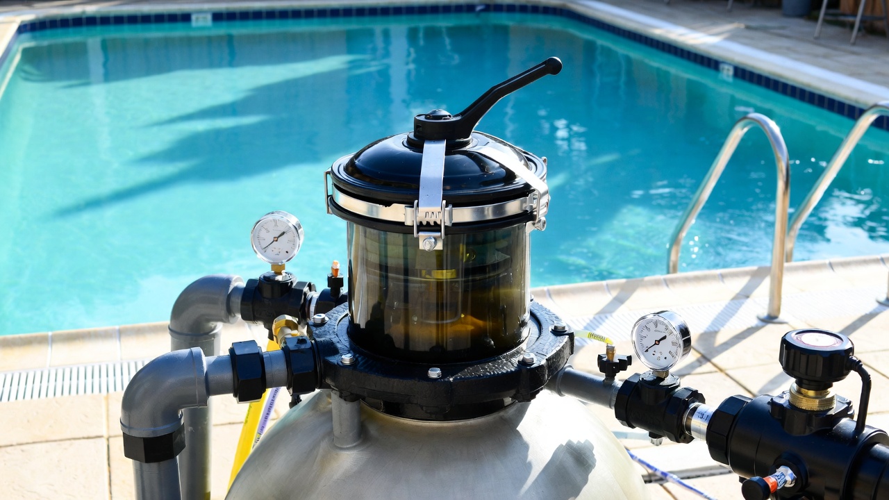 Filtre de piscine : comment choisir, dimensionner et entretenir son système de filtration